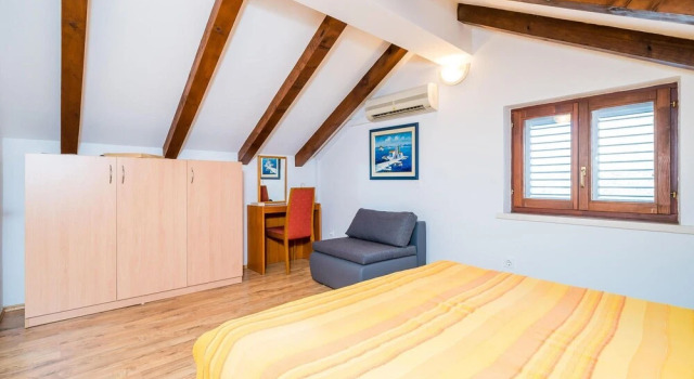 Stunning Apartment in Cavtat With 1 Bedrooms and Wifi, Забронировать Апартаменты/квартира Отели Цавтат с парковкой, рядом с Пляж Циста Лука 1, Парковка