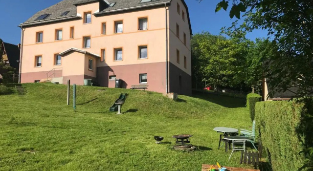 Ferienwohnung Beate - seit Dez 22 mit neuer Küche!, Rezervați Hotel Hoteluri în Ore Mountains cu parcare, Parcare