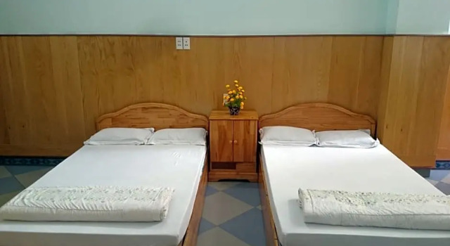 Четырёхместный номер Standard с балконом Cao Nguyen Hotel - Gia Lai