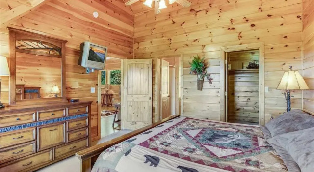 Big Bear Lodge - Five Bedroom Cabin, Забронировать Отель Отели и гостиницы Центра Питтмана, Отель