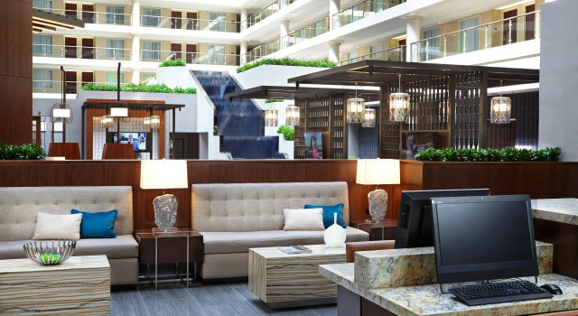 Hilton Club The District Washington DC, Забронировать Отель Отели Вашингтона 3 звезды, рядом с Галерея Ренвик, 3*