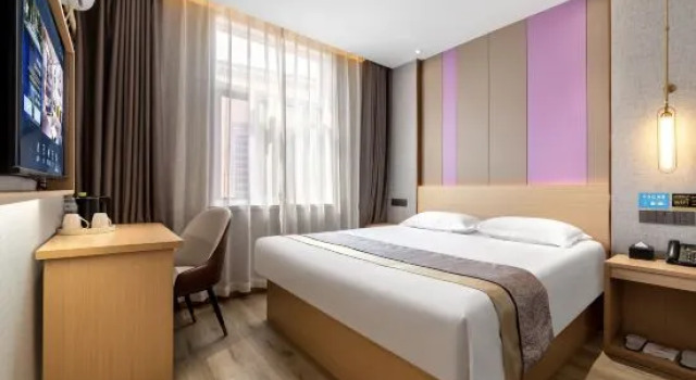 Urban Scenery Selection Hotel（Qingdao High tech Zone Aodong Road Store）
