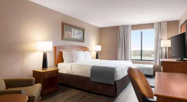 Двухместный люкс c 1 комнатой Wingate by Wyndham Bentonville