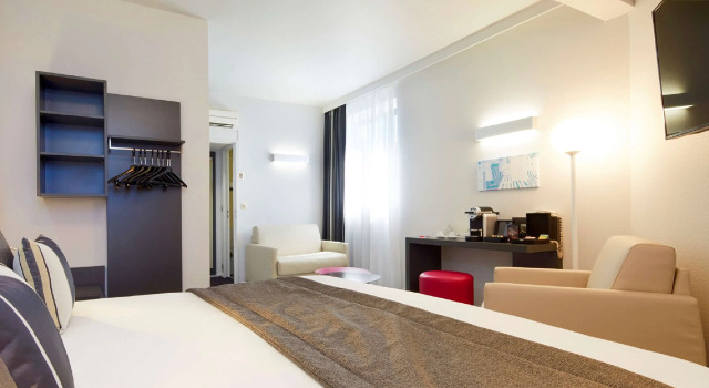 Трёхместный номер Superior Kyriad Paris Ouest - Bezons La Défense
