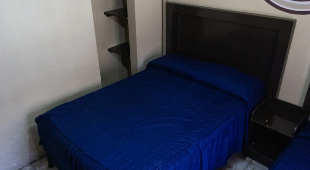 Трёхместный номер Standard с балконом OYO Hotel Colón, Plaza Bicentenario, Zacatecas Centro