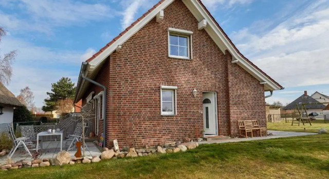 Апартаменты Ferienhaus Lobbe - Apt. 01