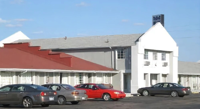 Knights Inn Bishop Airport, Buchen Sie Hotel Grand Blanc Michigan