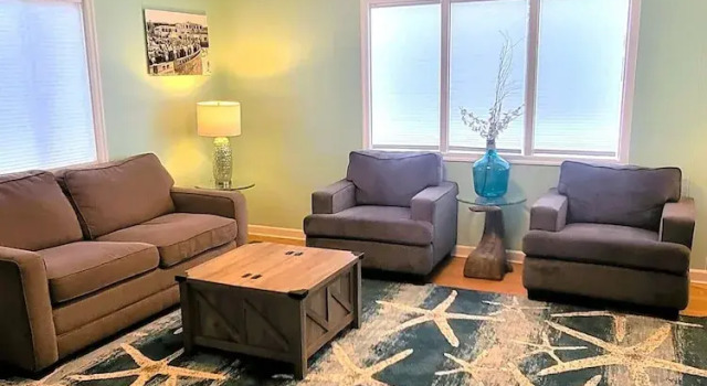 Семейный коттедж c 1 комнатой Beachside Inn