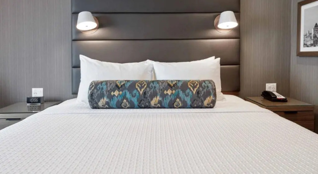 Номер Standard Sandman Signature Plano-Frisco Hotel
