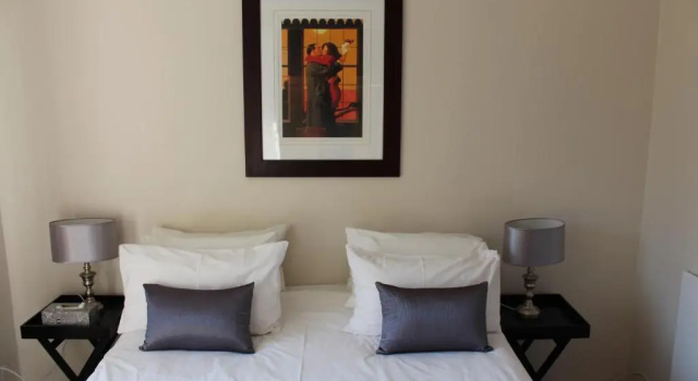 Апартаменты Vair's Place Guest House in Sandton Paulshof - Apartment, Lux Suites & Spa