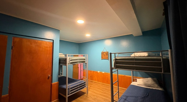 Кровать в общем номере (женский номер) Raymi House Hostel