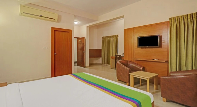 Peridot Inn, Забронировать Отель Отели Майсур с завтраком, Завтраки