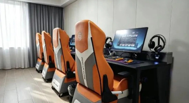 Люкс Huai'an Infinite Blue Cinema E-Sports Hotel (Huaihai North Road Huayang City)