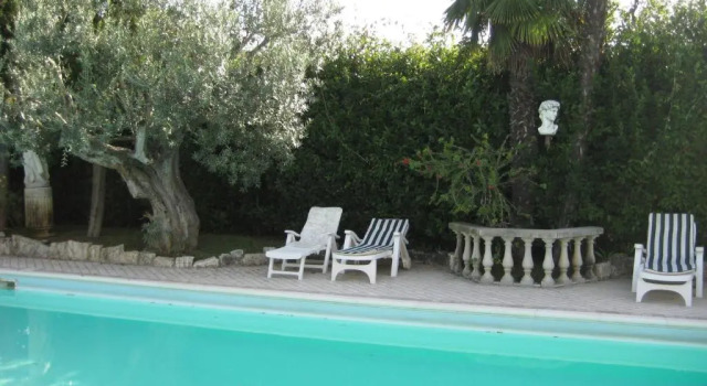 Коттедж с 2 комнатами Cottage Milvia piscina privata rifugio romantico vicino al mare