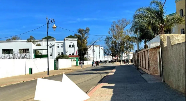 luxury villa rentals in tetùan, Rezerwuj Willa Hotele w Tanger-Tetouan z parkingiem, Parking