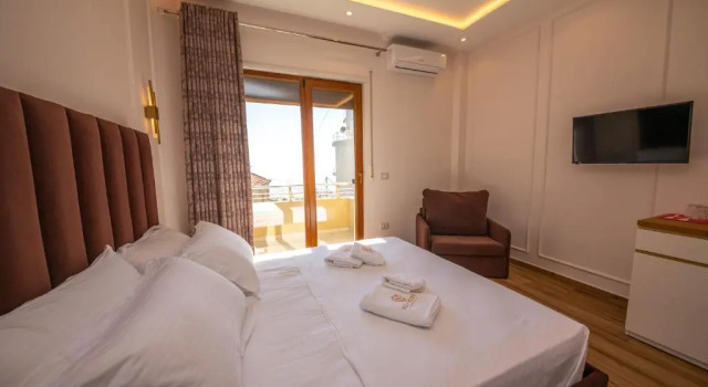 Четырёхместный номер Standard с балконом и с видом на море Hotel Vila Misiri