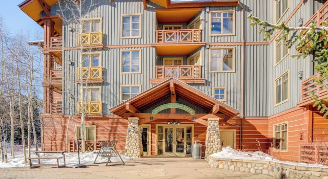 Walk to Lifts: Copper Mtn Condo in Center Village