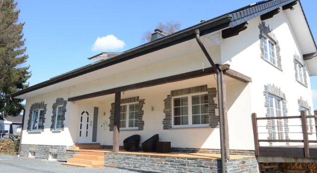 Roomy & Cozy House in Quiet Town near Butgenbach, Забронировать Отель Бютгенбах 
