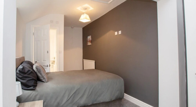Crewe Rooms Ruskin Road