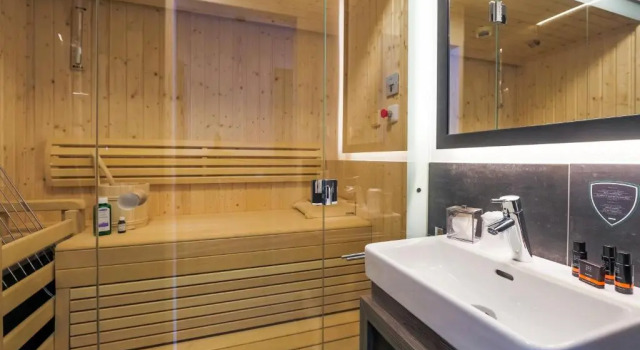 Люкс c 1 комнатой AvenidA Panorama Suites