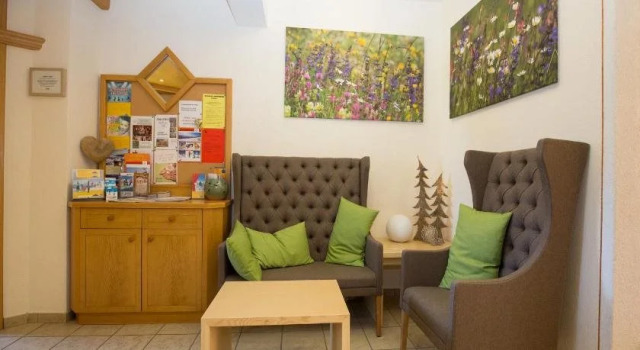 Familienhotel Wiesenheim, Rezerwuj Hotel Hotele w Tyrol z parkingiem, Parking