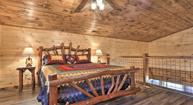 Коттедж Pigeon Forge Cabin w/ Hot Tub: 1 Mi to Parkway