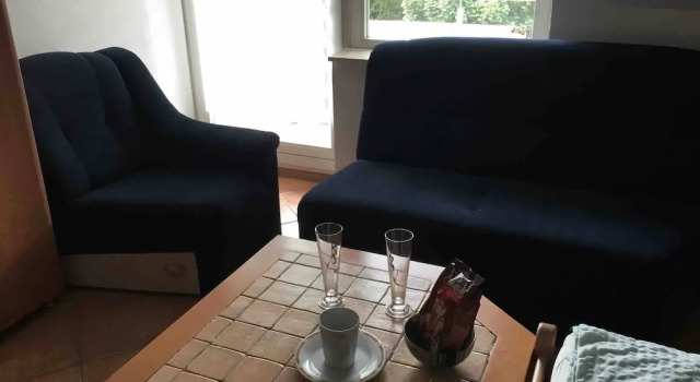 Room With Shared Bathroom, Забронировать Отель Отели Среднесловенского региона с парковкой, Парковка