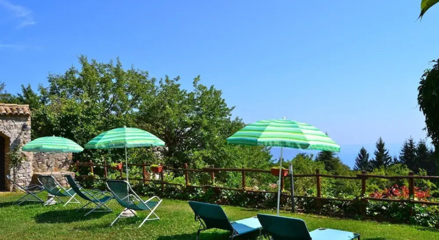Rosa Liano in Hilly Area, Забронировать Апартаменты/квартира Гарньяно озеро Гарда