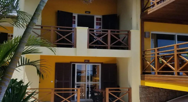 Apart Hotel Beira do Mar, Забронировать Отель Отели в центре Канашвиейраш с завтраком, отели в центре Канашвиейраш с завтраком