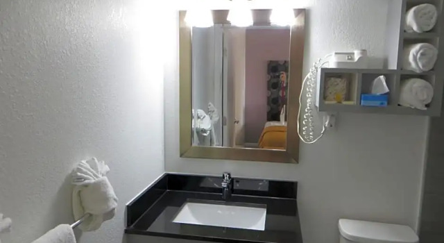 Номер Standard Пентхаус с 2 комнатами oceanfront Days Inn by Wyndham Ormond Beach