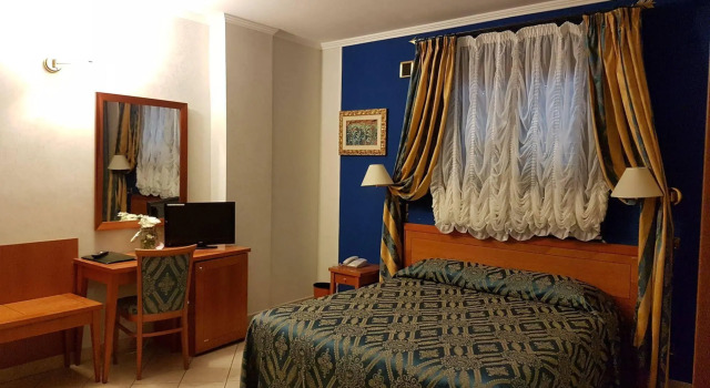 Hotel Ristorante Rinelli, Забронировать Отель Маргерита-ди-Савойя Апулия, рядом с Термальная лечебница «Маргерита-ди-Савойя»