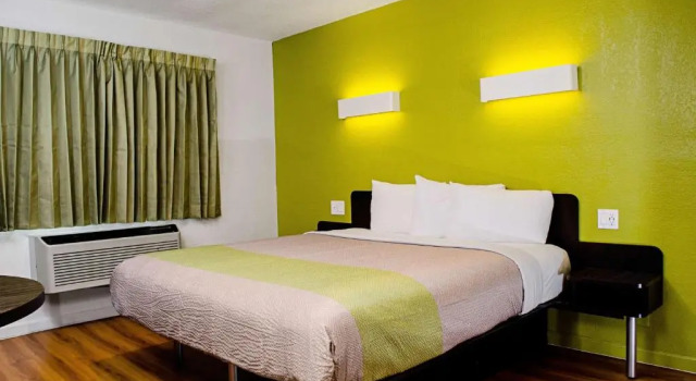 Номер Standard Motel 6-Modesto, CA - Downtown