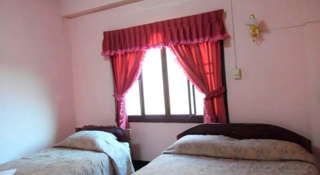 Thaveesinh Hotel, Prenota Hotel Houayxay Bokeu Province