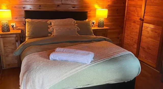 Family Cabin Ben Morecrianlarich, West Highland, Забронировать Дом для отпуска Отели Центральной Шотландии с парковкой, Парковка