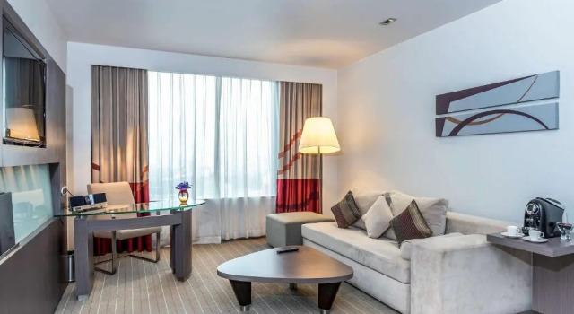 Двухместный люкс Four Points by Sheraton Bangkok Ploenchit Sukhumvit