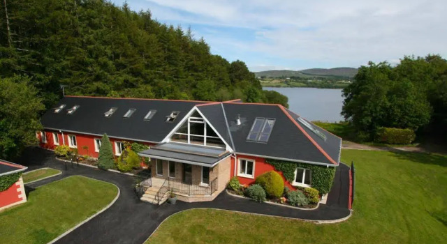 The Lodge at Harvey's Point, Rezervați Bed and Breakfast Donegal 