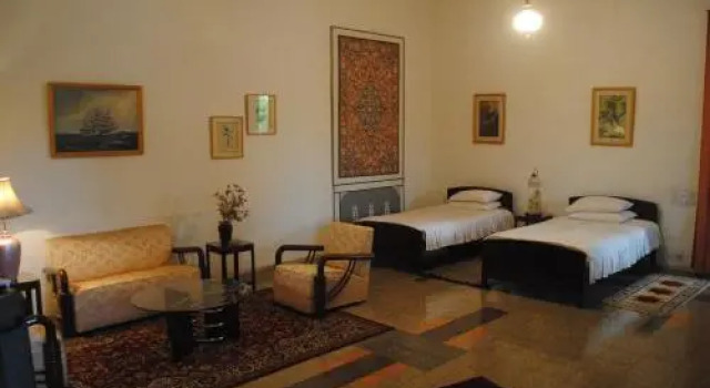 Orchard Palace, Rezerwuj Hotel Hotele w Gondal z parkingiem, Parking