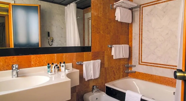 Номер Standard с видом на море Grand Hotel Excelsior
