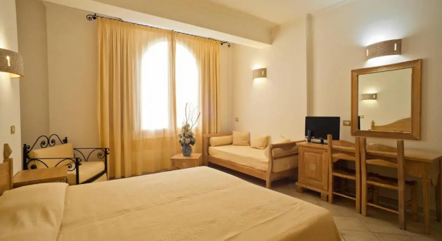 Трёхместный номер Standard Hotel Libyssonis