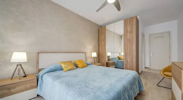Beautiful 2 BDR Penthouse Near Valletta Sleeps 6, Foglalás Apartman Hamrun Málta