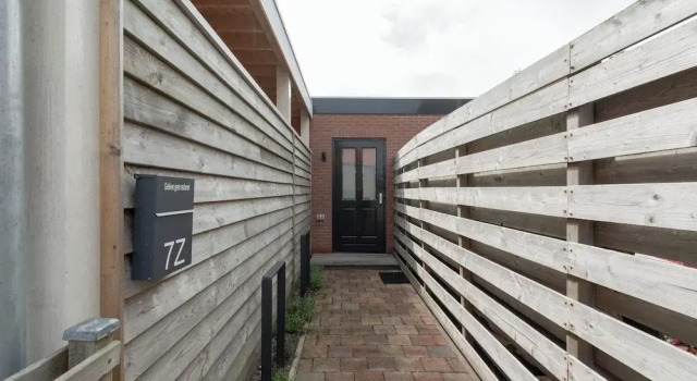 Beautiful Home With Garden