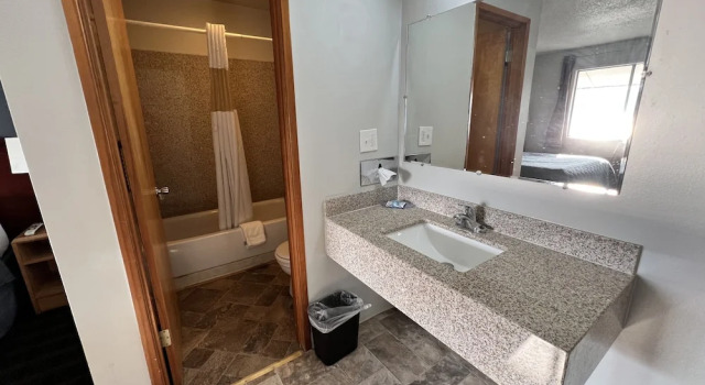 Четырёхместный номер Economy BIGGS NU-VU MOTEL