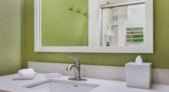 Четырёхместная студия Home2 Suites Dover