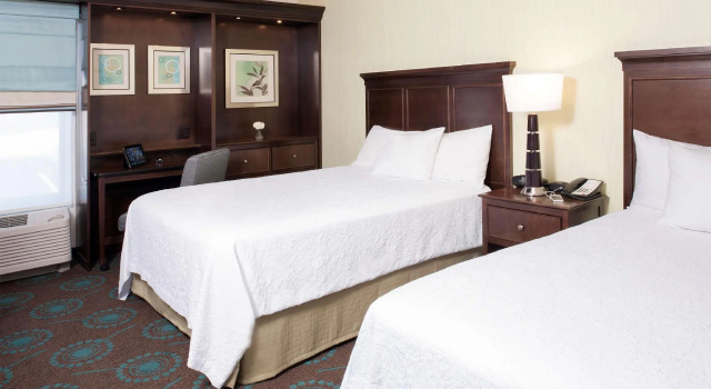 Четырёхместный номер Standard Hampton Inn & Suites Kokomo
