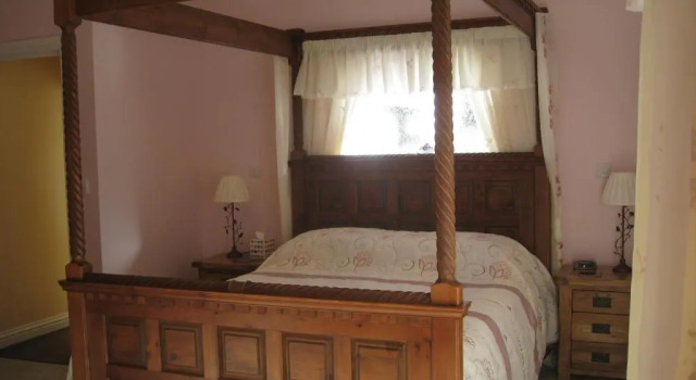 Номер Luxury The Barn and Pinn Cottage
