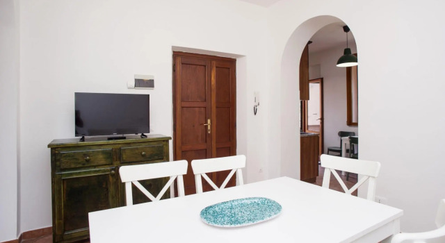 Three-room apartment 4/6 beds Carlotta 200 meters from the center of Marina di Campo-CASA CARLOTTA, Book Apartment Marina di Campo Elba