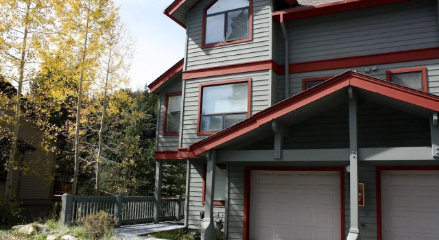 Pinecreek #I - 1 BR - Close to Town - Shuttle to Slopes - Pool and Hot Tub Access, Забронировать Отель Отели Брекенридж 3 звезды, 3*