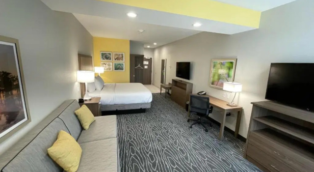 Люкс студия La Quinta Inn & Suites by Wyndham Valdosta