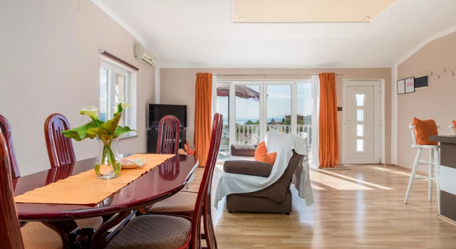 Beautiful Apartment in Lovran With Wifi and 1 Bedrooms