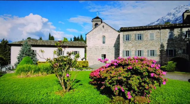 Villa Rosmarino 300 mt from the beach, Book Villa Colico Como